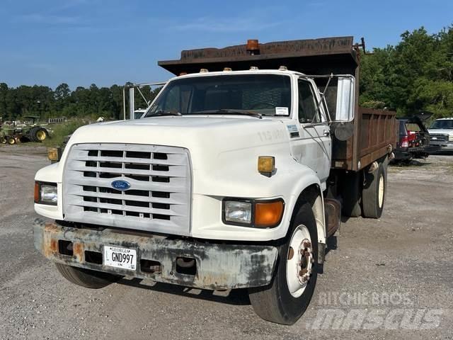 Ford F-800 Camiones bañeras basculantes o volquetes