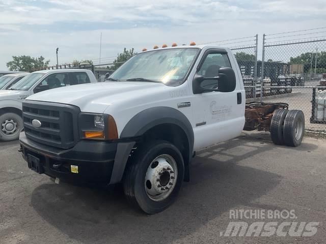 Ford F450 Cabinas e interior