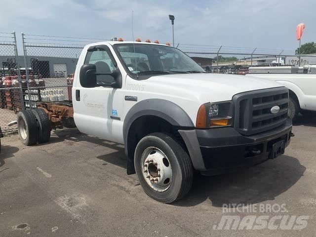 Ford F450 Cabinas e interior