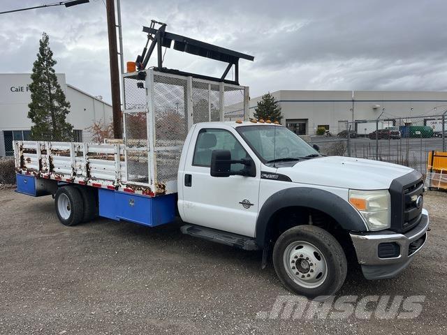 Ford F450 Vehículos - Taller