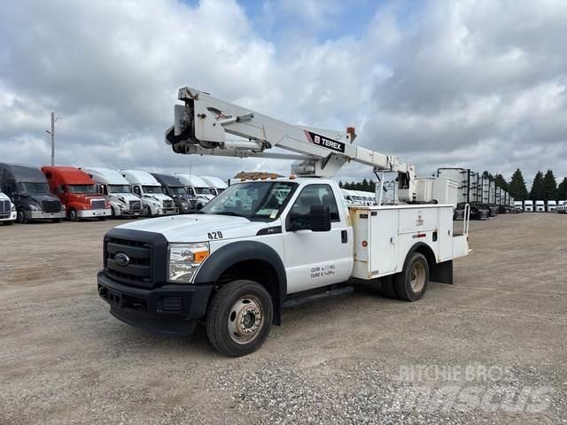 Ford F550 Plataformas sobre camión