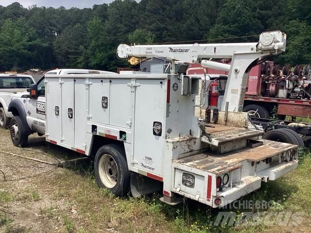 Ford F550 Vehículos - Taller