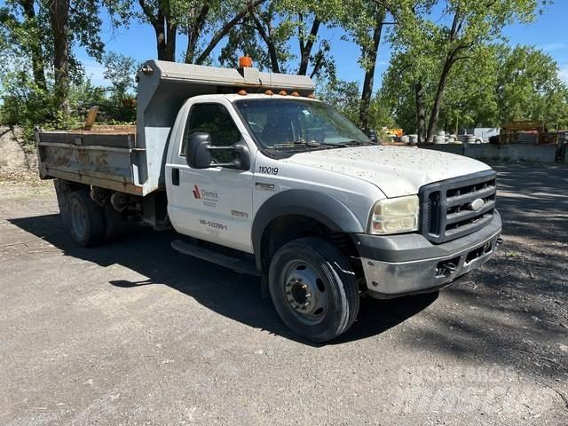 Ford F550 Camiones bañeras basculantes o volquetes