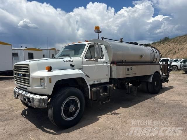 Ford F700 Camiones hormigonera