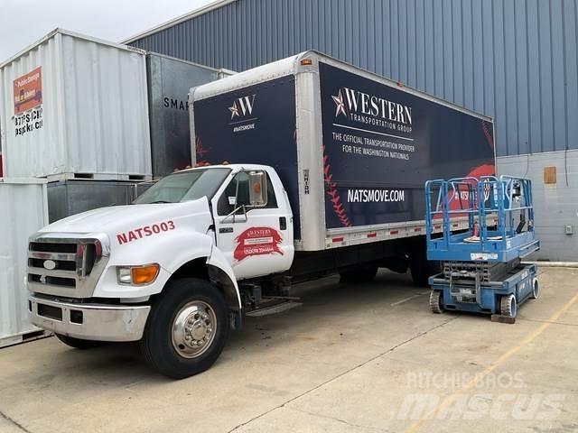 Ford F750 Camiones caja cerrada