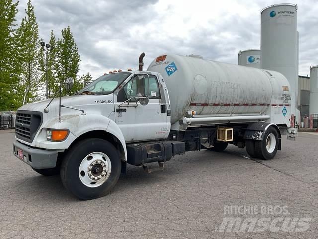 Ford F750 Camiones cisterna