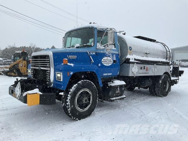 Ford L8000 Camiones hormigonera