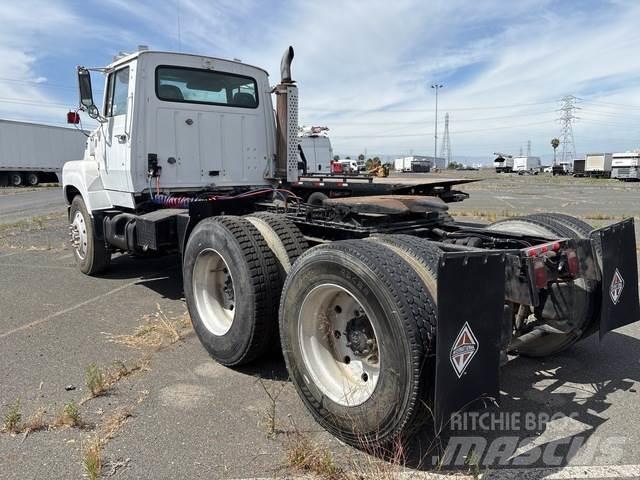 Ford L9000 Cabezas tractoras