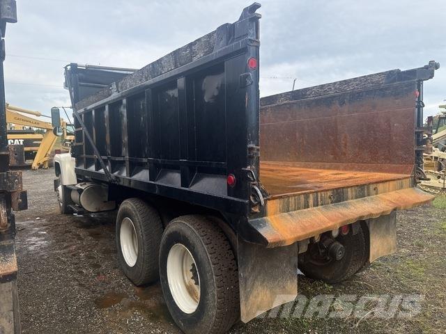 Ford L9000 Camiones bañeras basculantes o volquetes