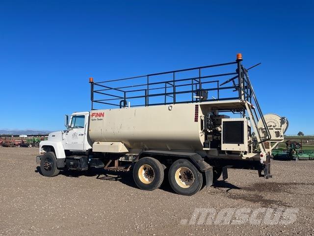Ford L9000 Agricultura - Otros