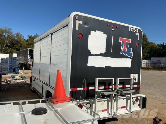 Ford LCF Camiones botelleros