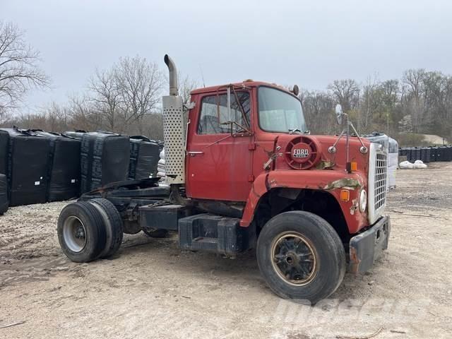 Ford LN8000 Cabezas tractoras