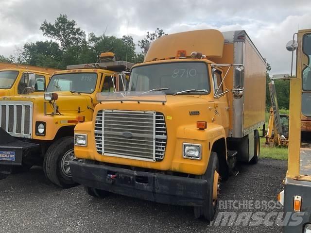Ford LN8000 Camiones caja cerrada