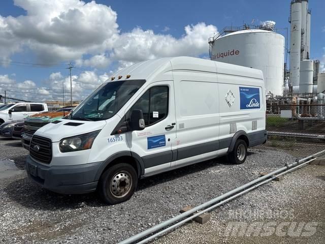 Ford Transit Camiones caja cerrada