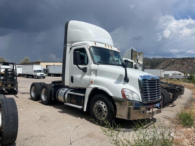 Freightliner  Cabezas tractoras