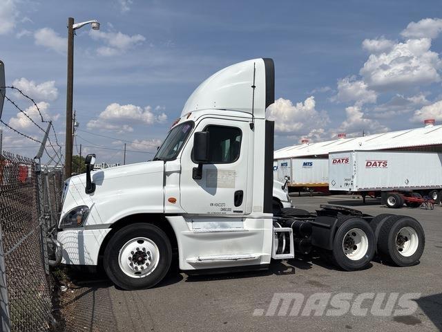 Freightliner  Cabezas tractoras