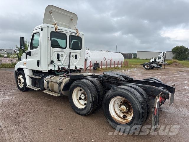 Freightliner  Cabezas tractoras