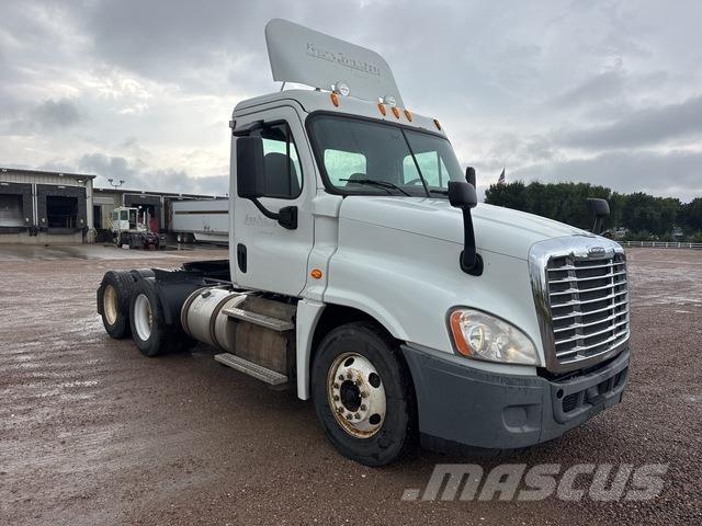 Freightliner  Cabezas tractoras