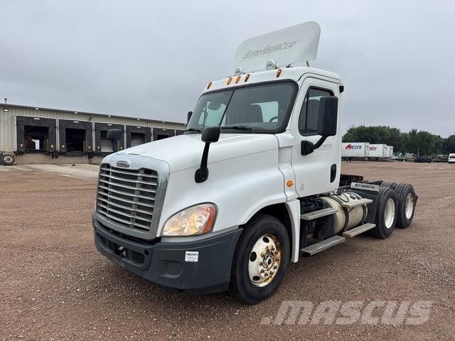 Freightliner  Cabezas tractoras