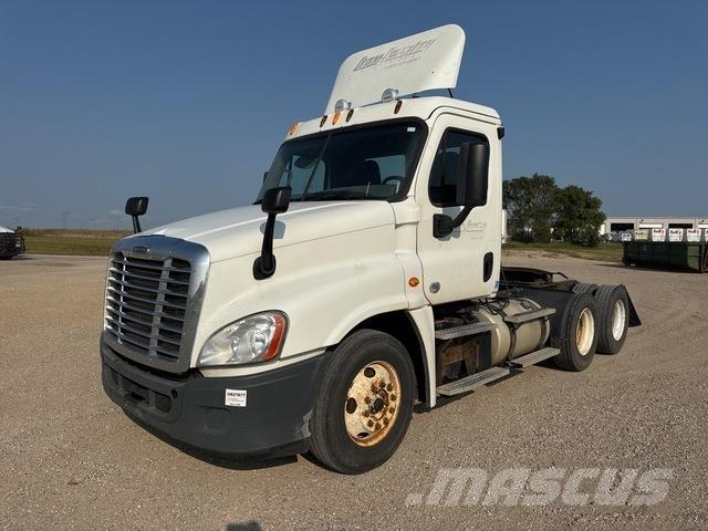Freightliner  Cabezas tractoras