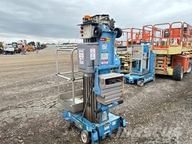 Genie AWP-30S Ascensores de personal y montacargas de acceso