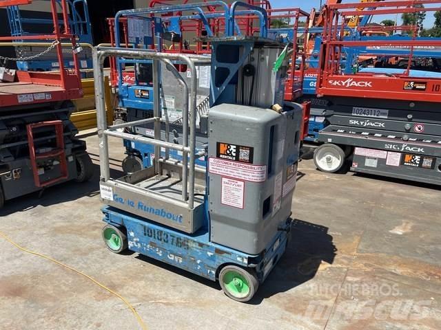 Genie GR-12 Ascensores de personal y montacargas de acceso