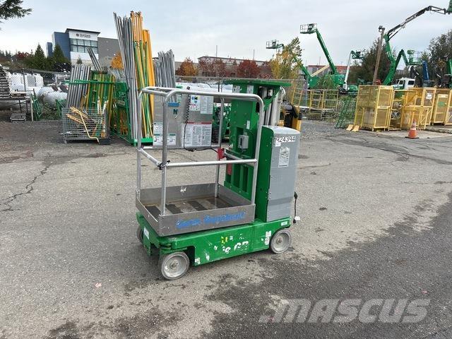 Genie GR-12 Ascensores de personal y montacargas de acceso