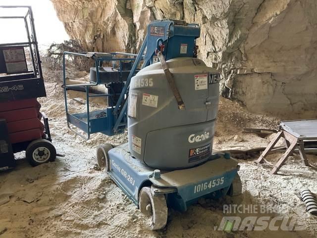 Genie GR-26J Ascensores de personal y montacargas de acceso