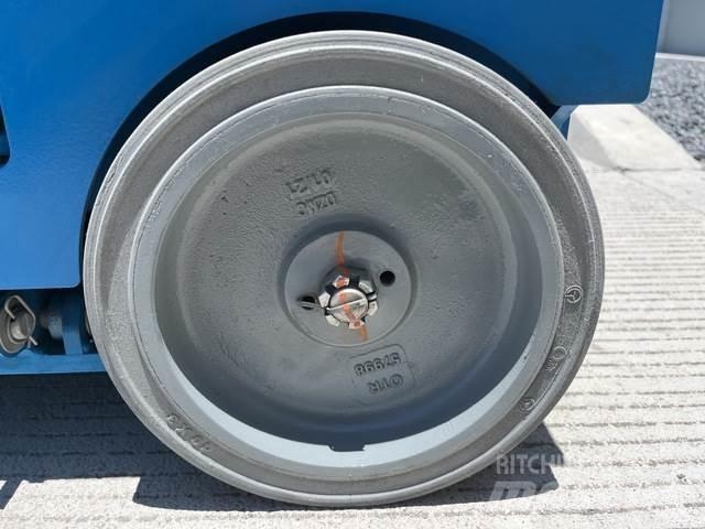 Genie GS-1432m Plataformas tijera