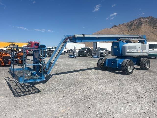 Genie Z80/60J Plataforma de trabajo articulada