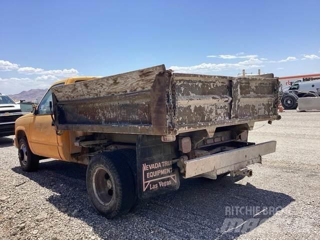 GMC C3500 Camiones bañeras basculantes o volquetes