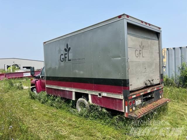 GMC C5500 Camiones caja cerrada