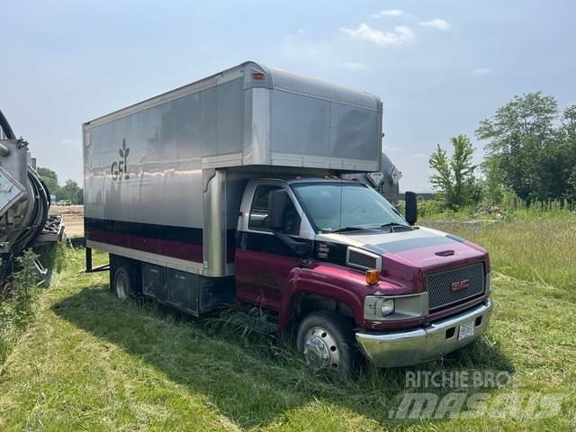 GMC C5500 Camiones caja cerrada