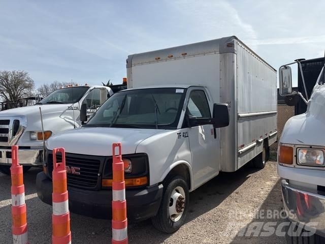 GMC Savana Camiones caja cerrada
