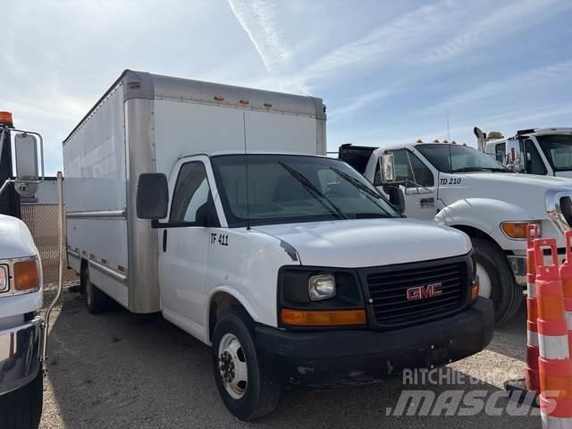 GMC Savana Camiones caja cerrada