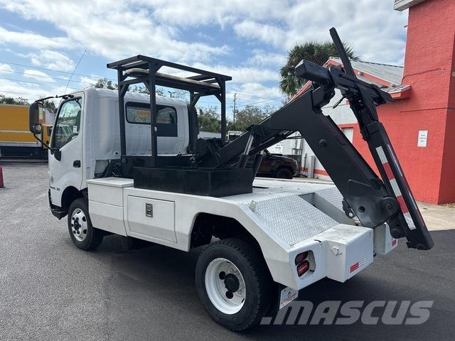 Hino 155 Grúas de vehículo