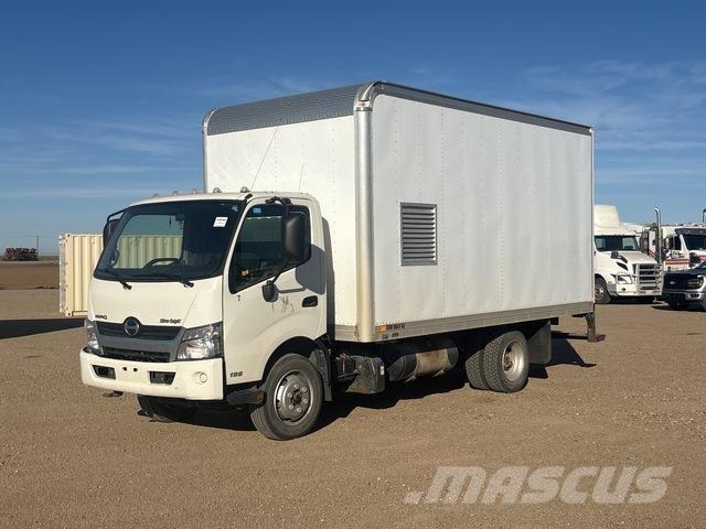 Hino 195 Camiones caja cerrada
