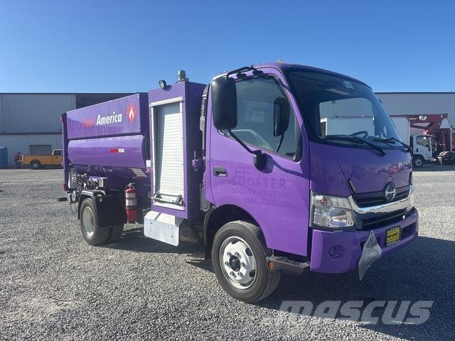 Hino 195 Camiones cisterna