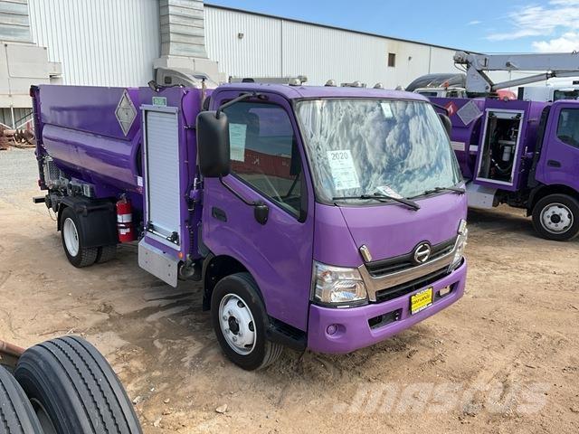 Hino 195 Camiones cisterna