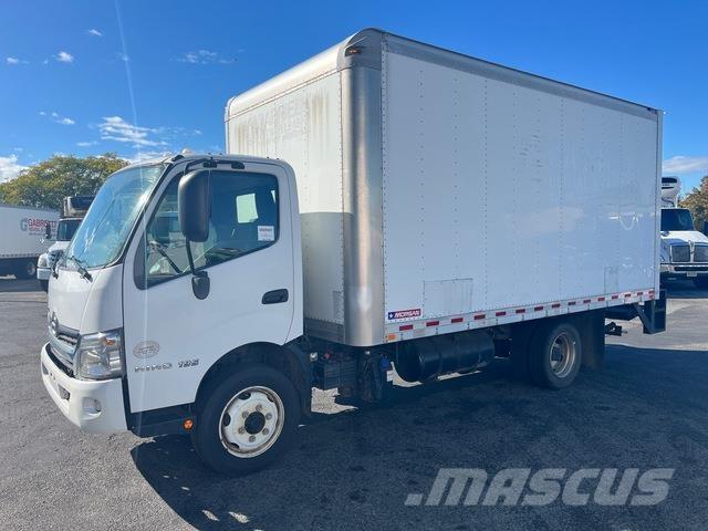 Hino 195 Camiones caja cerrada