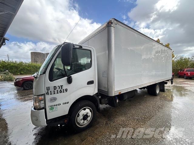 Hino 195 Camiones caja cerrada