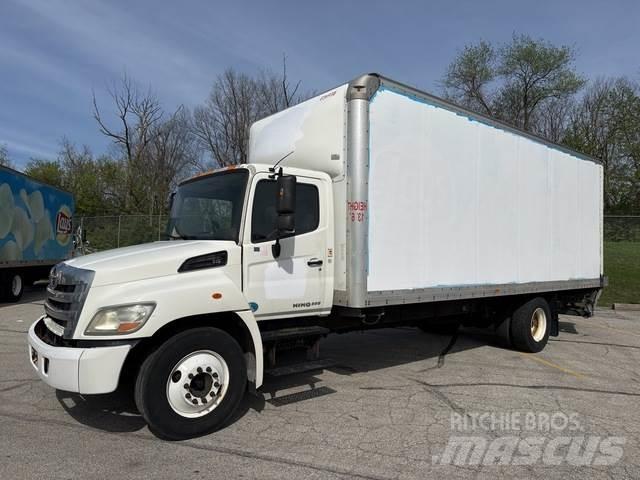 Hino 238 Camiones caja cerrada