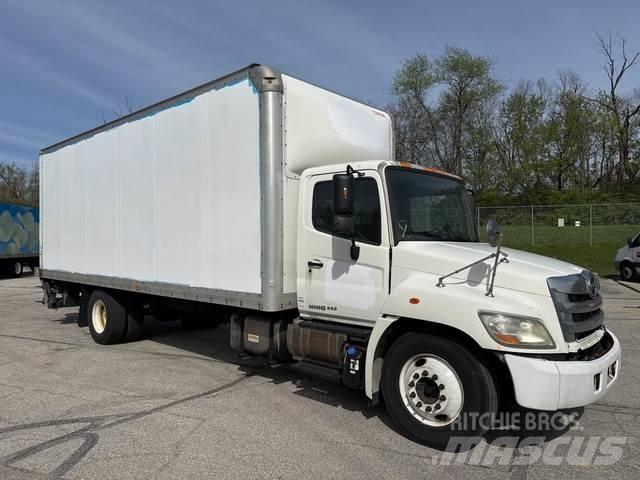 Hino 238 Camiones caja cerrada