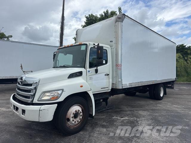 Hino 238 Camiones caja cerrada