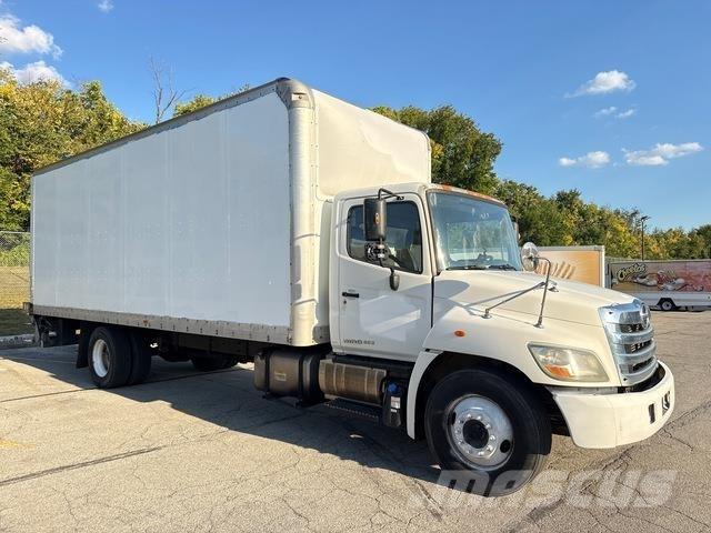 Hino 238 Camiones caja cerrada