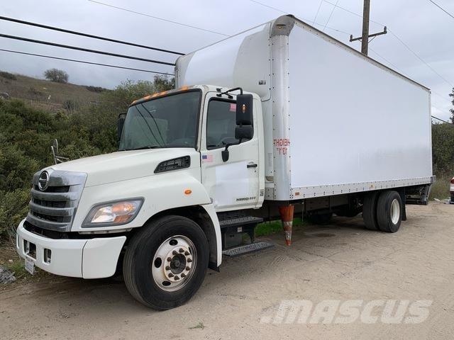 Hino 238 Camiones caja cerrada