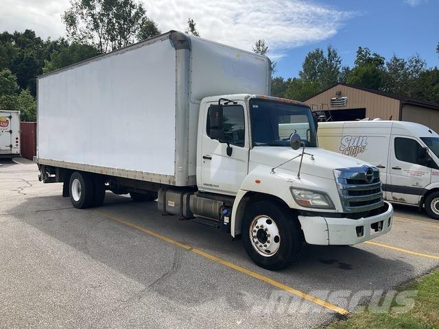 Hino 268 Camiones caja cerrada
