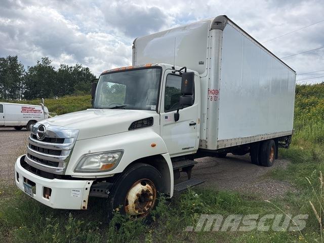 Hino 268 Camiones caja cerrada