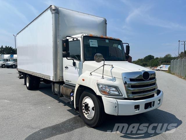 Hino 268 Camiones caja cerrada