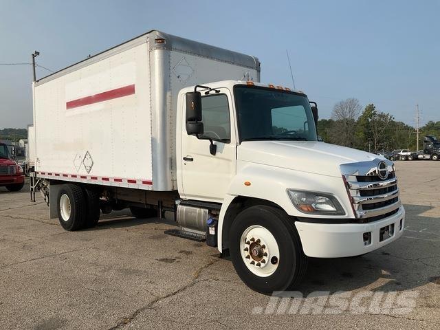 Hino 268 Camiones caja cerrada